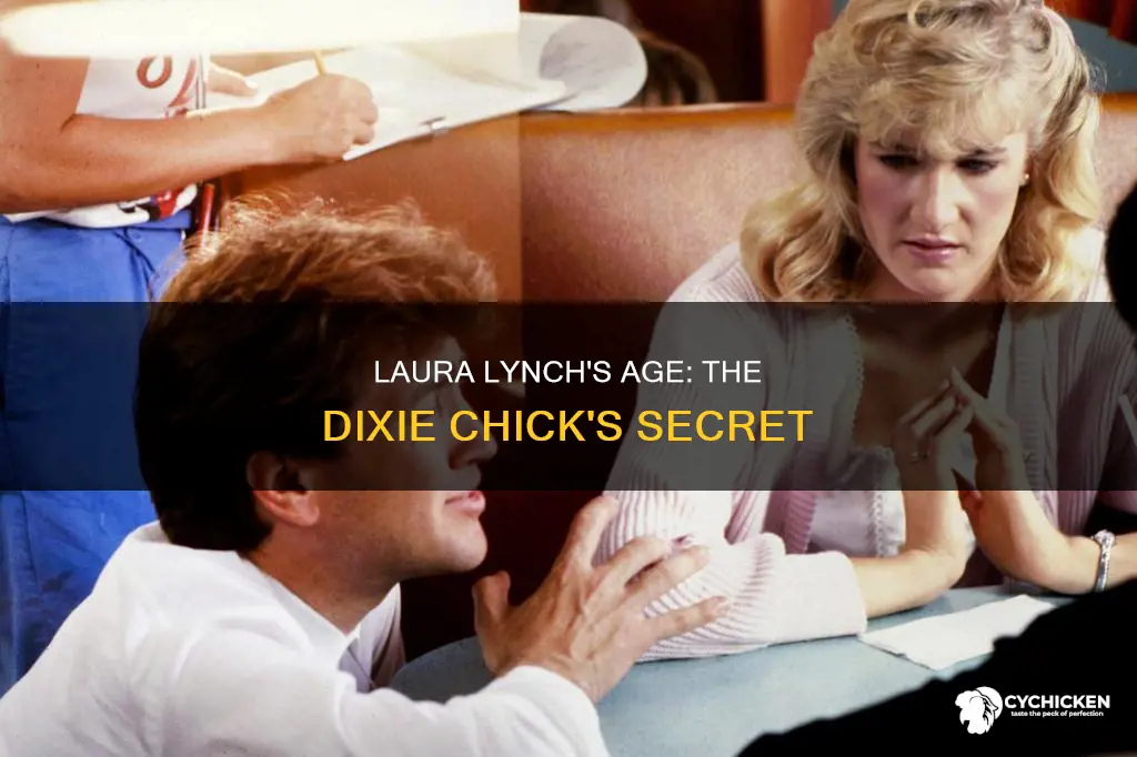 how old is laura lynch from the dixie chicks
