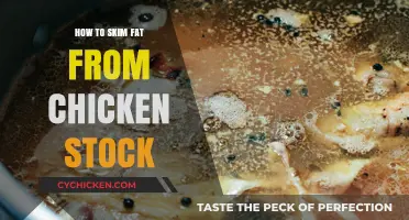 Efficiently Skimming Fat from Chicken Stock: A Simple Culinary Technique
