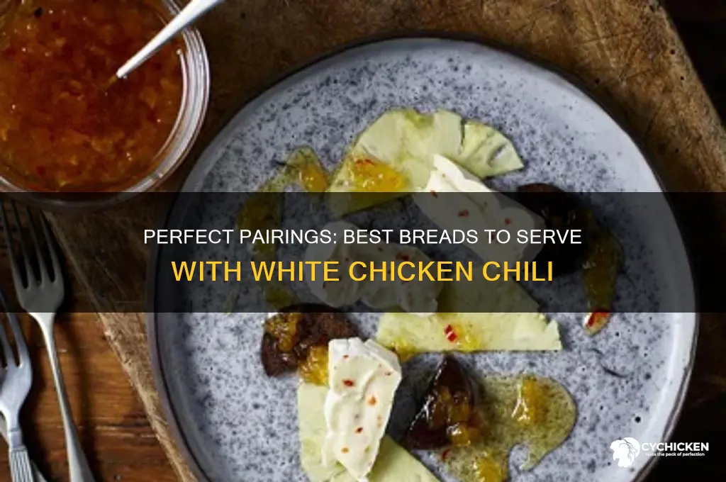 what bread goes with white chicken chili